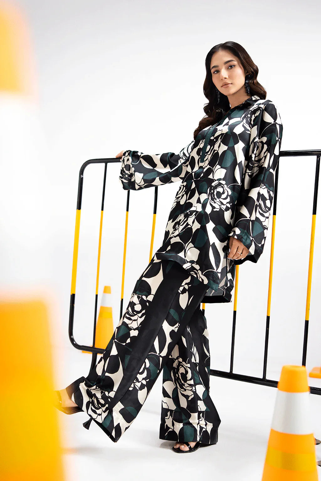 Monochrome Bloom 2PC Suit