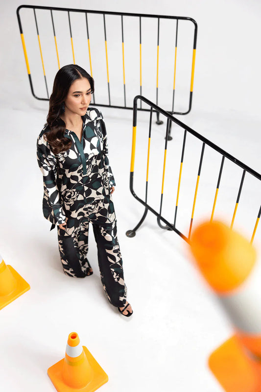 Monochrome Bloom 2PC Suit